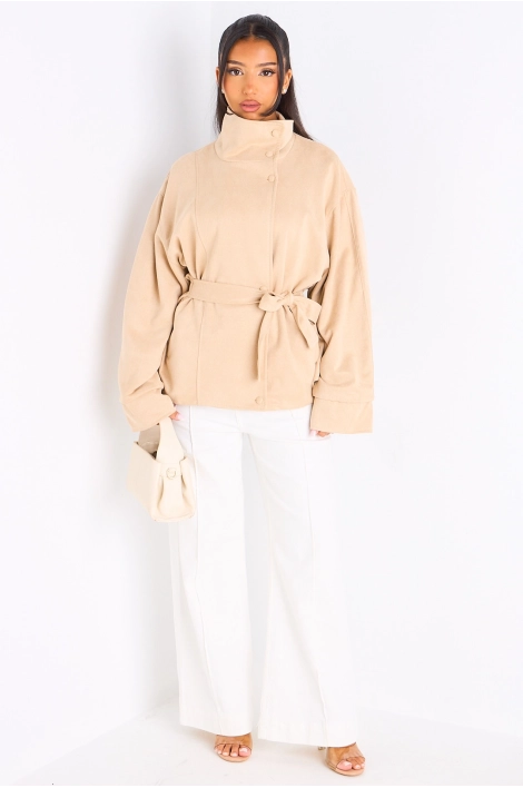 Veste courte en daim ceinturée beige