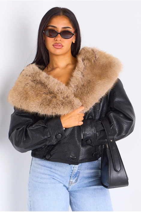 Veste en simili cuir noir à fourrure beige