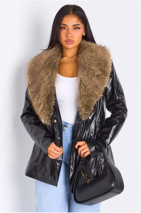 Veste simili cuir noire à empiècement fourrure