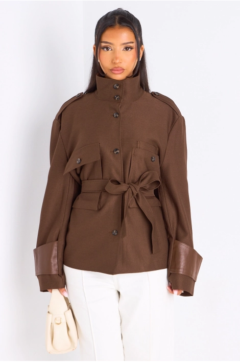 Veste marron à poches ceinturée