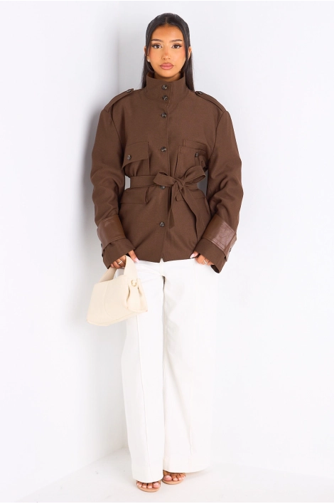 Veste marron à poches ceinturée