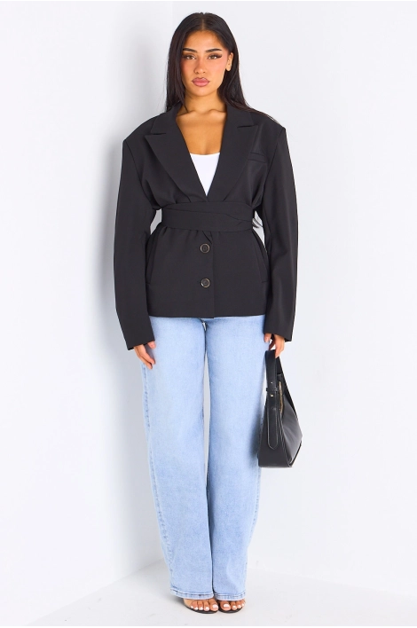 Veste blazer noire à coupe droite ceinturée