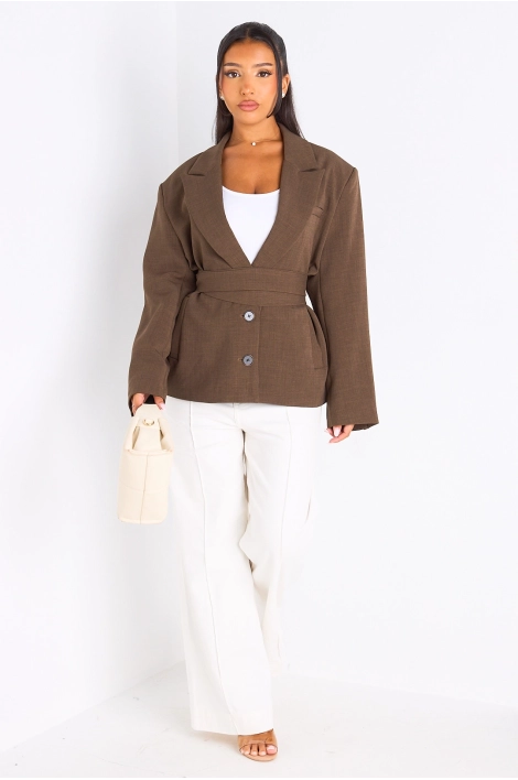 Veste blazer marron à coupe droite ceinturée