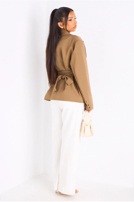 Veste blazer camel à coupe droite ceinturée