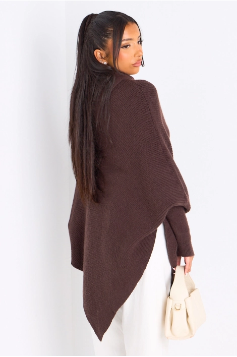 Pull en laine marron à manches chauves-souris