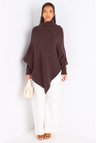 Pull en laine marron à manches chauves-souris