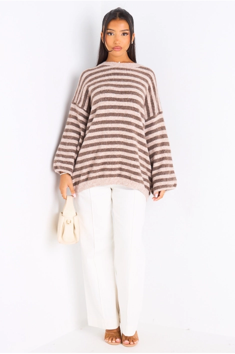 Pull en laine beige foncé à rayures taupe