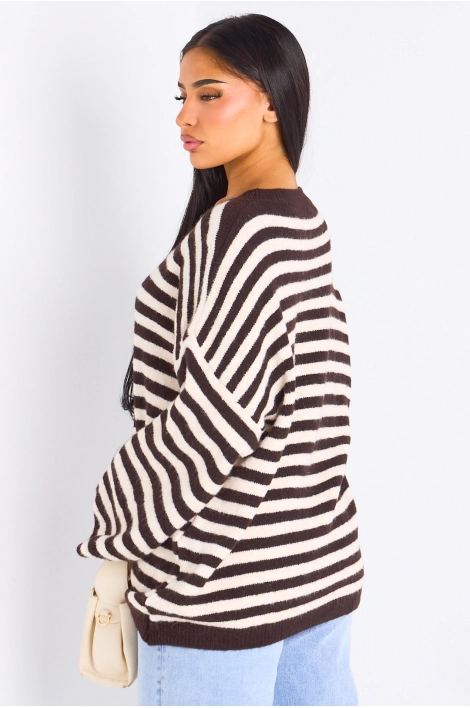 Pull en laine marron à rayures beige