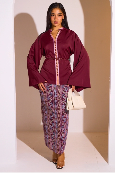 Ensemble 2 pièces : blouse + jupe bordeaux à motifs colorés