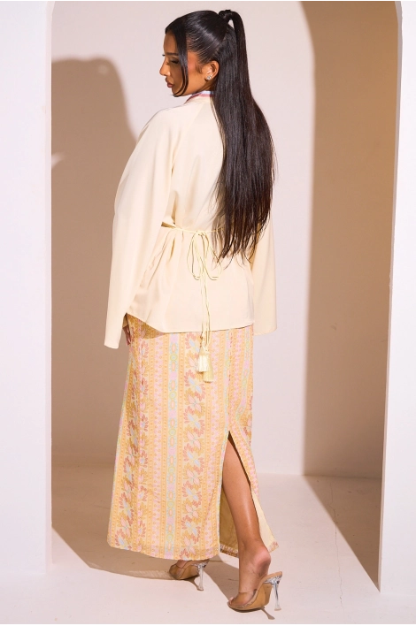 Ensemble 2 pièces : blouse + jupe jaune à motifs colorés