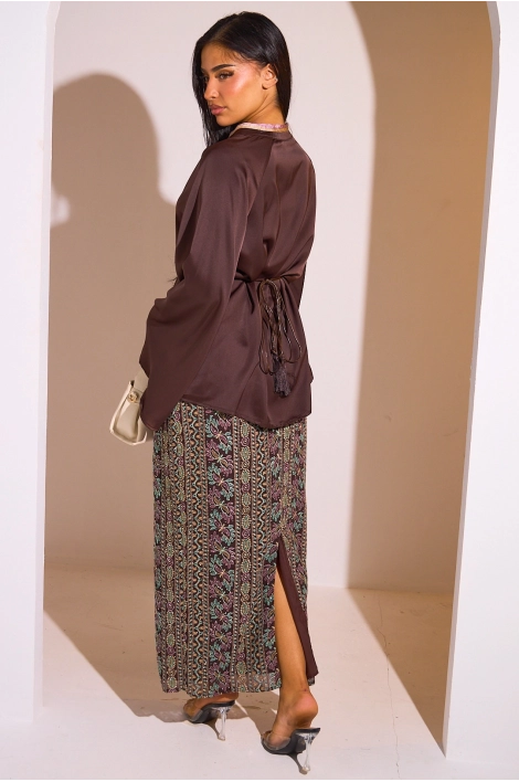 Ensemble 2 pièces : blouse + jupe marron à motifs colorés