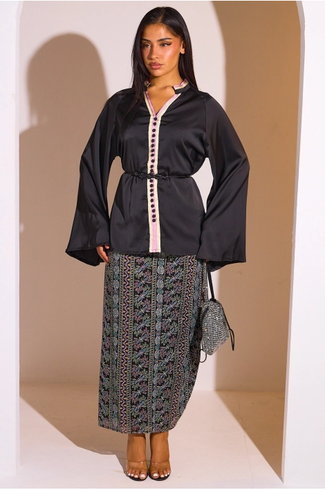 Ensemble 2 pièces : blouse + jupe noir à motifs colorés