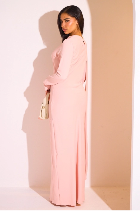 Robe rose à empiècement drapé et manche asymétrique