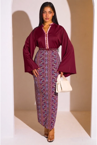 Ensemble 2 pièces : blouse + jupe bordeaux à motifs colorés