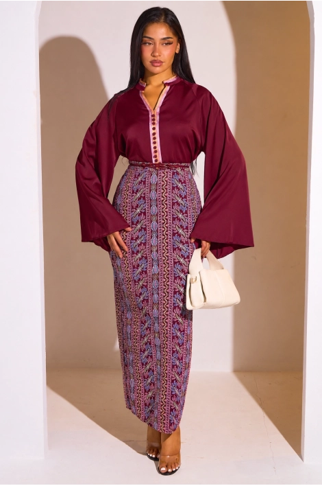 Ensemble 2 pièces : blouse + jupe bordeaux à motifs colorés
