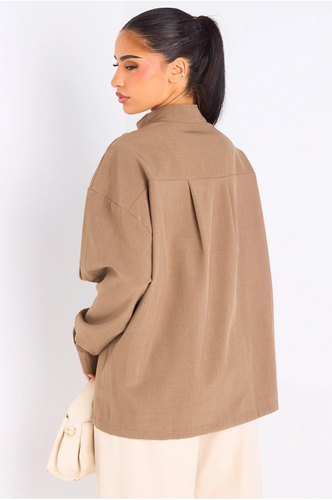 Blouse camel à col montant boutonné