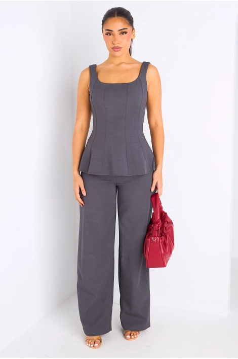 Ensemble deux pièces gris haut à bretelles + pantalon tailleur à coupe droite