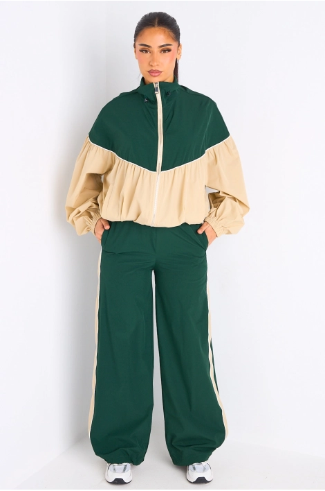 Ensemble deux pièces veste + jogging vert et beige