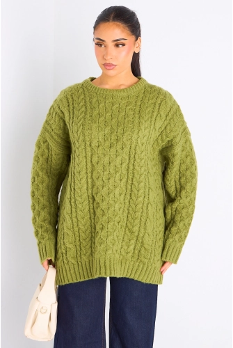 Pull vert en maille à effet torsadé
