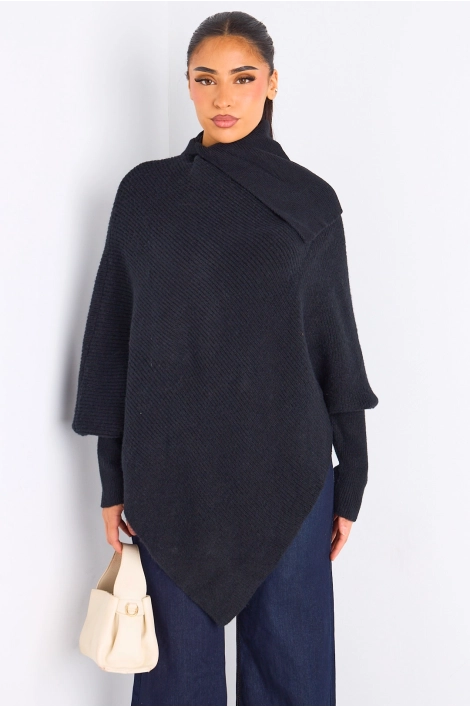 Pull en laine noir à manches chauves-souris