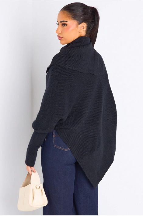 Pull en laine noir à manches chauves-souris
