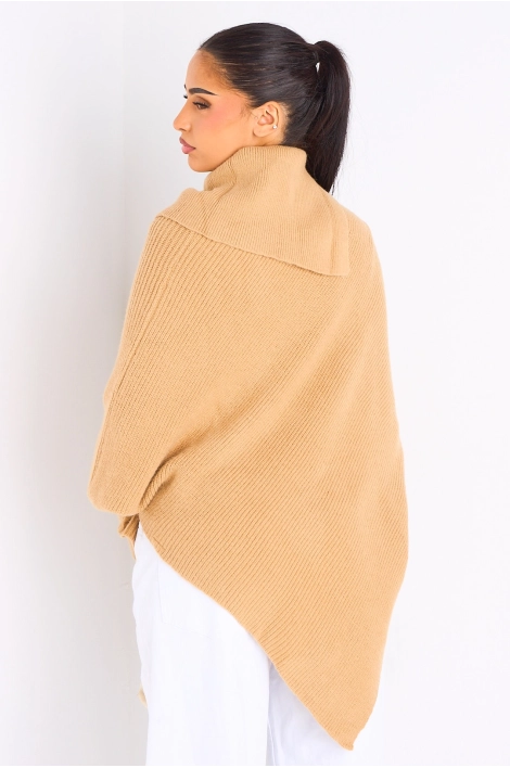 Pull en laine camel à manches chauves-souris