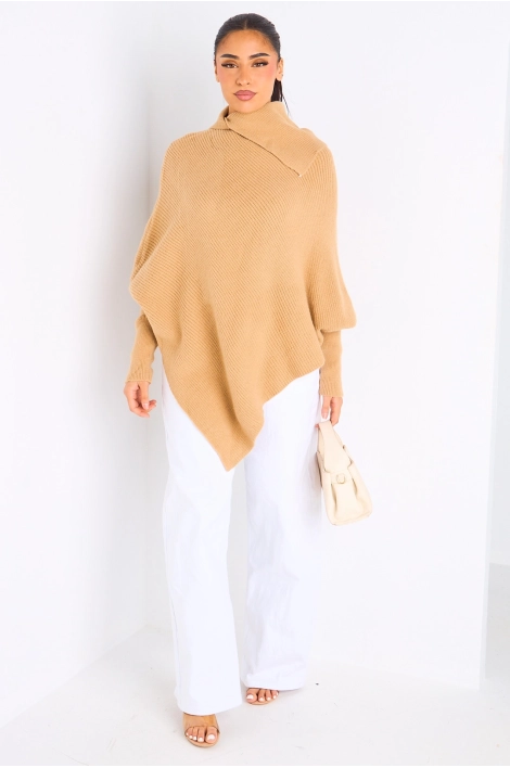 Pull en laine camel à manches chauves-souris
