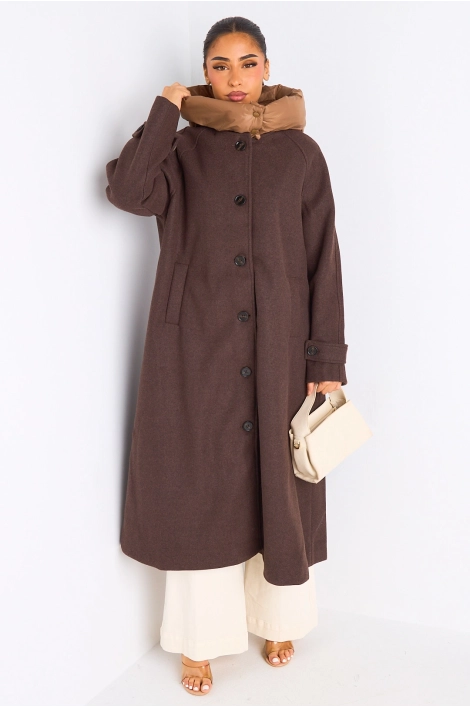 Manteau long texturé marron à capuche bi-matière