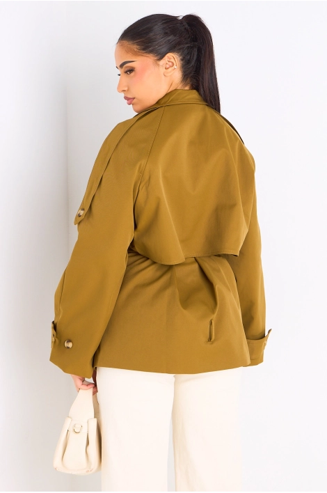 Manteau vert ceinturé à col rabat