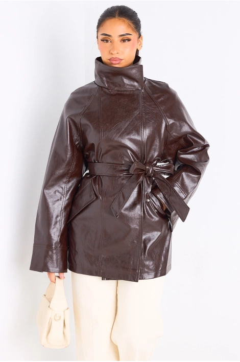 Manteau marron en simili cuir cintré