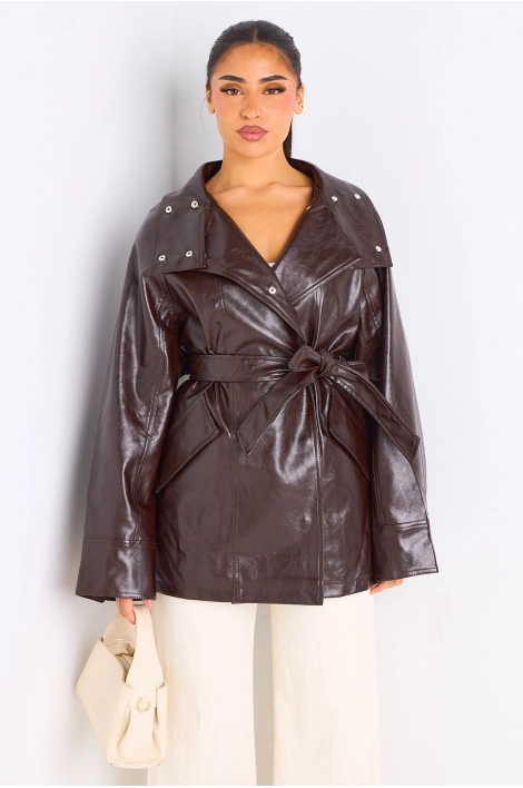 Manteau marron en simili cuir cintré