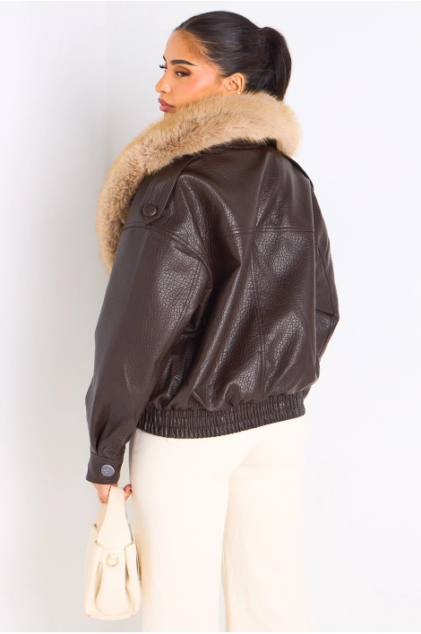 Veste en simili cuir marron à fourrure beige