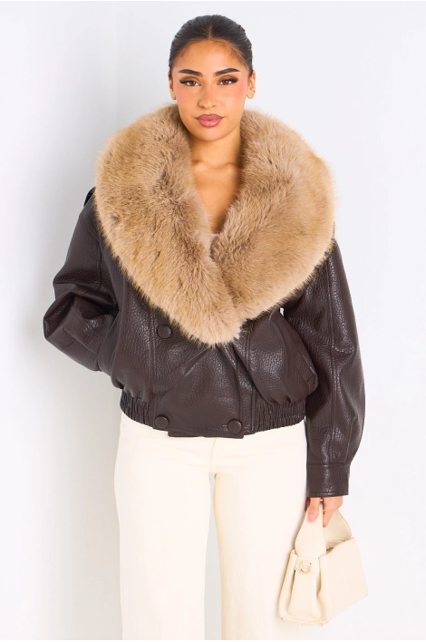 Veste en simili cuir marron à fourrure beige