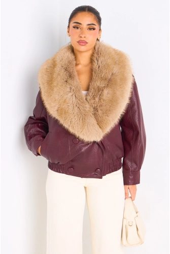 Veste en simili cuir bordeaux à fourrure beige