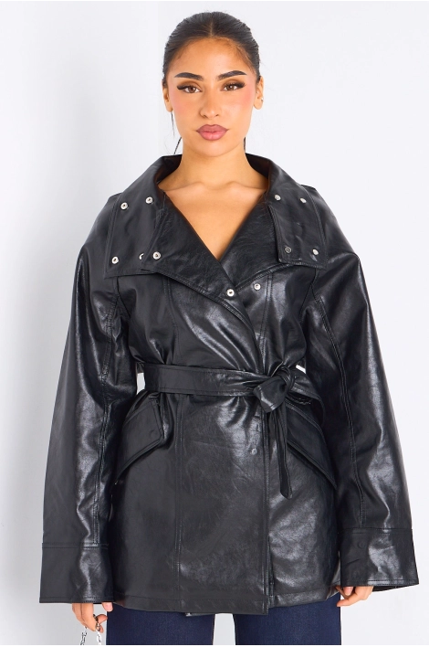 Manteau noir en simili cuir cintré