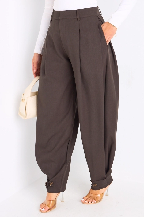 Pantalon marron à bas de jambes ajustables