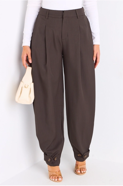 Pantalon marron à bas de jambes ajustables