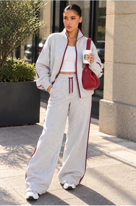 Ensemble deux pièces gris à bandes blanches veste + jogging coupe droite