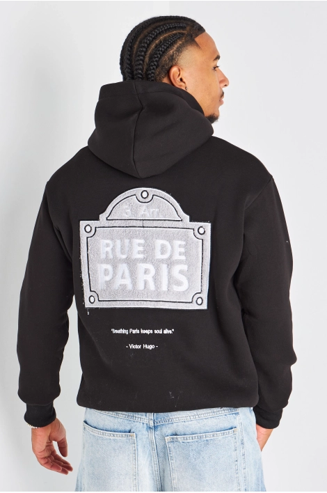 Sweet à capuche de couleur noir molletonné et inscriptions grises