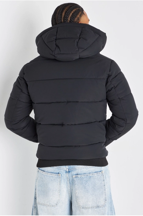 Doudoune noire matelassée à capuche