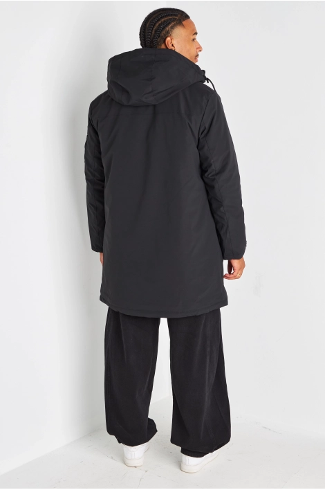 Doudoune noire à capuche et doublure peau de mouton