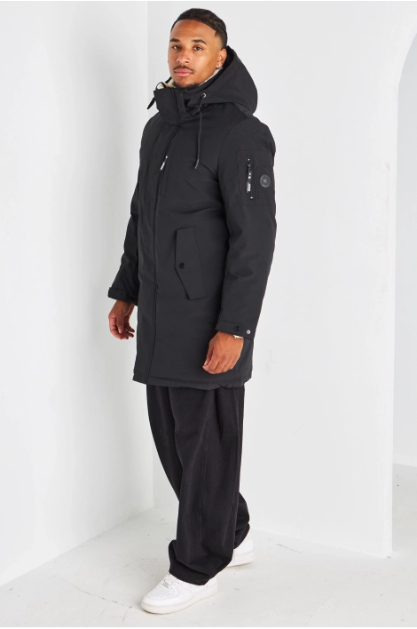 Doudoune noire à capuche et doublure peau de mouton