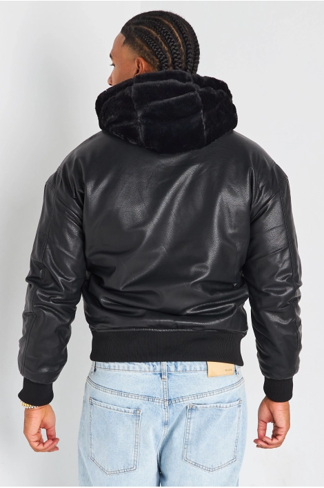 Veste noire en simili cuir à empiècement fourrure