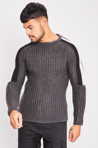 Pull en maille blanc épaules noires