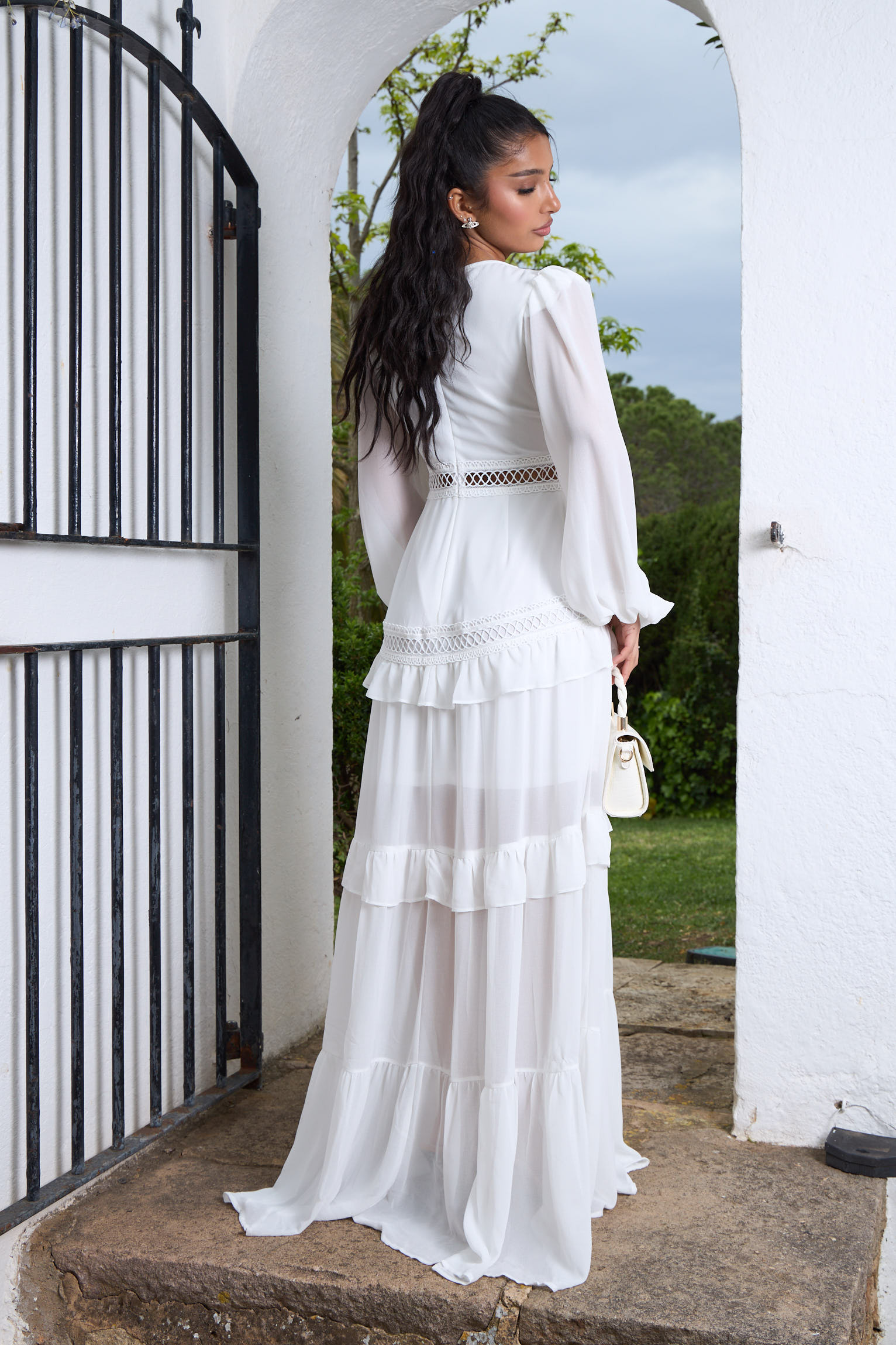 Robe longue blanche à empiècement crochet