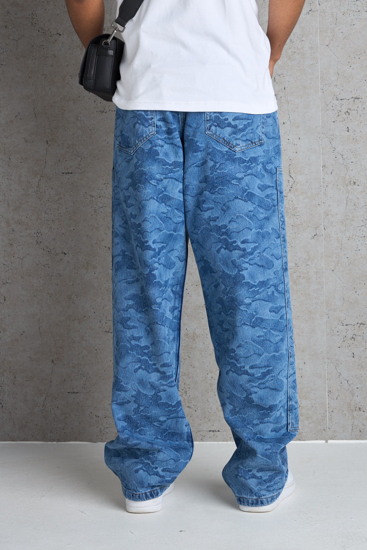 Jean bleu à motif vague