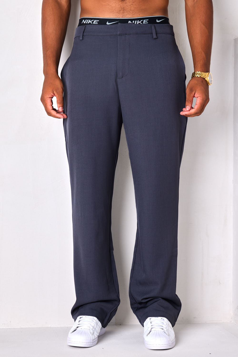 Pantalon à pinces gris foncé
