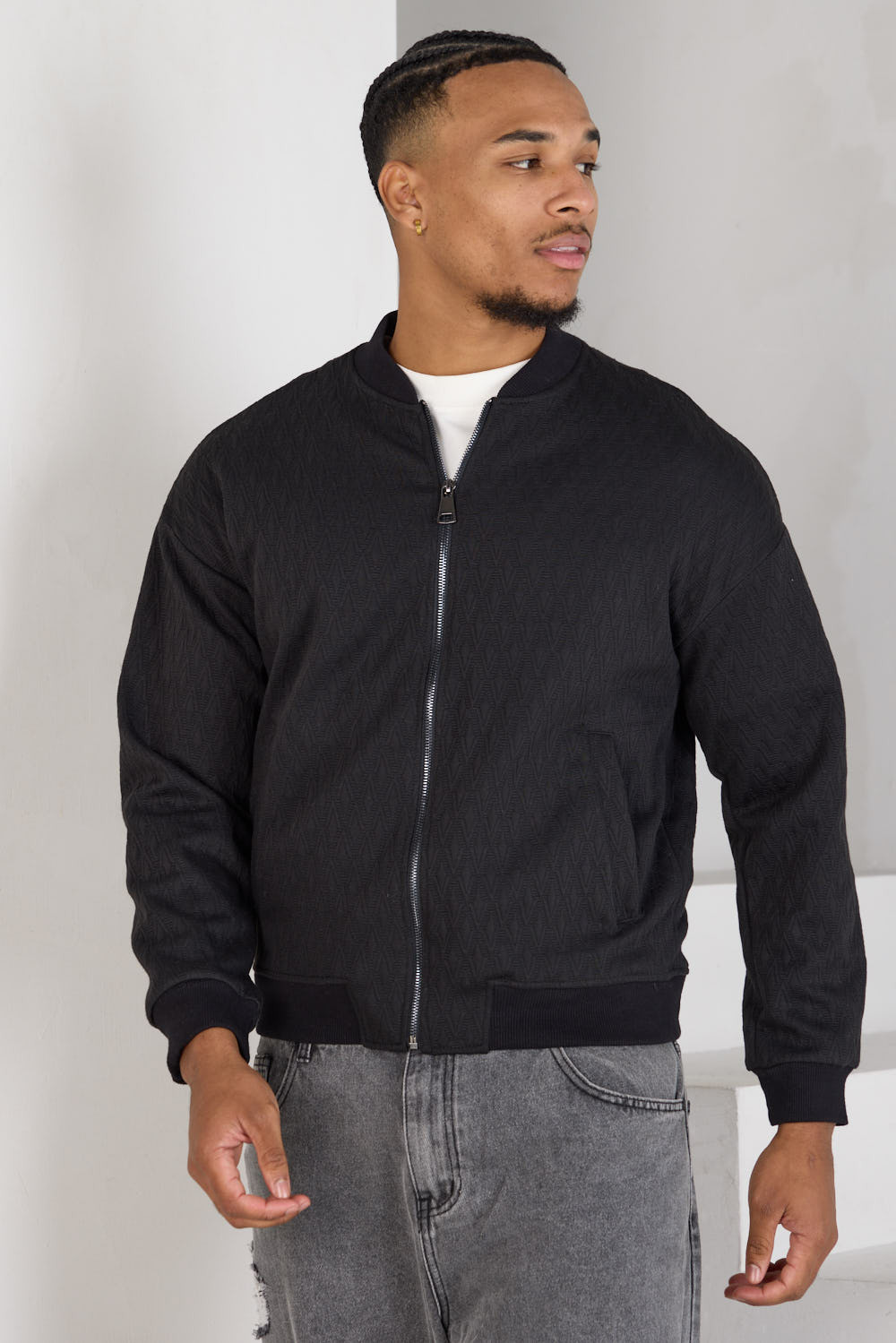 Gilet zippé noir à chevrons