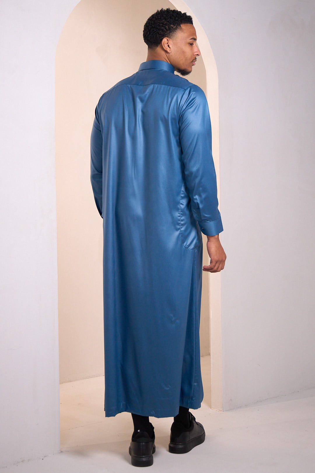 Qamis bleu foncé satiné