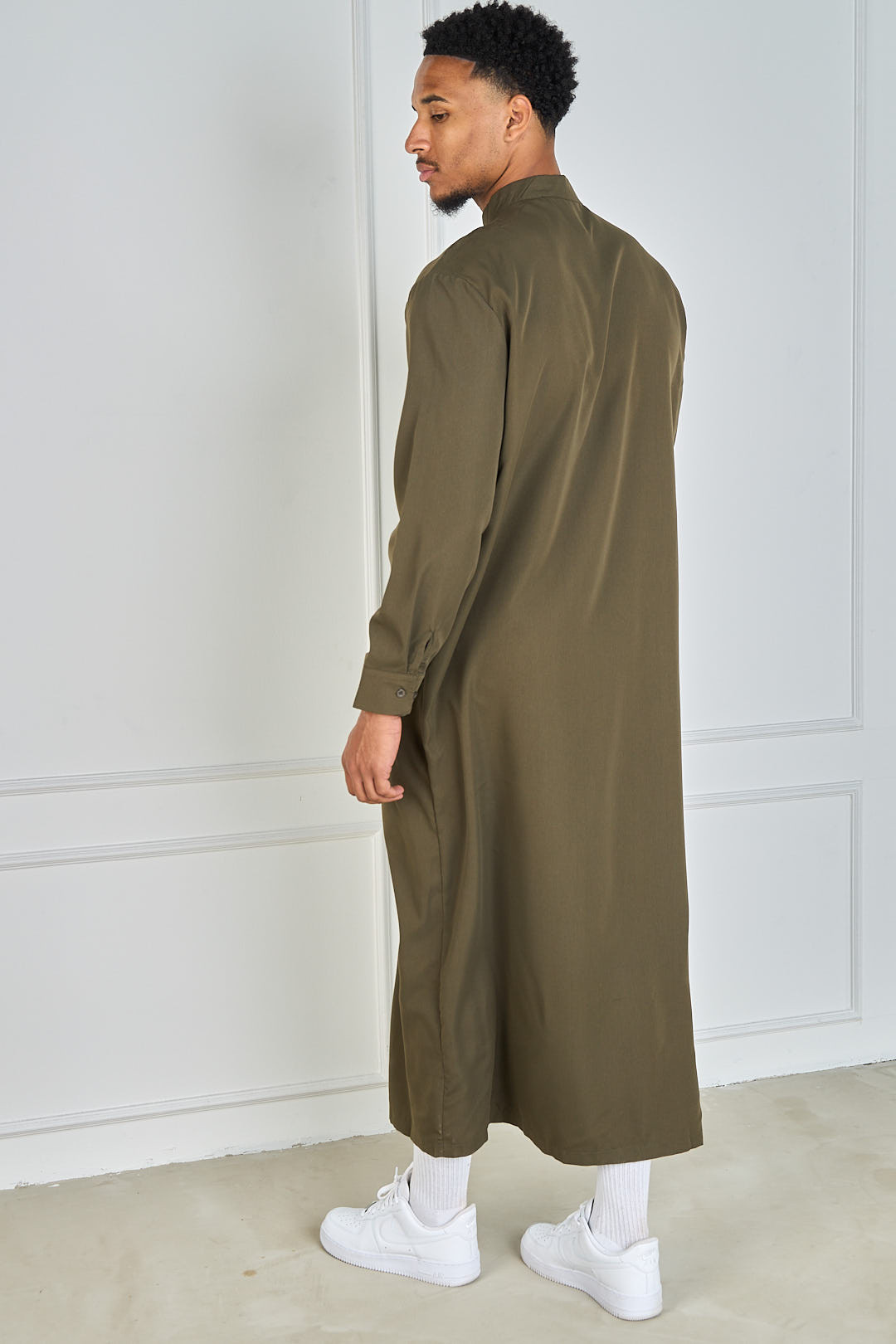 Qamis kaki “Urban Style” - Élégance & Simplicité